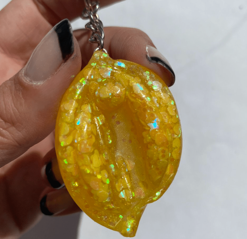 Glittergrej Tissekone nøglering - Filurfifi