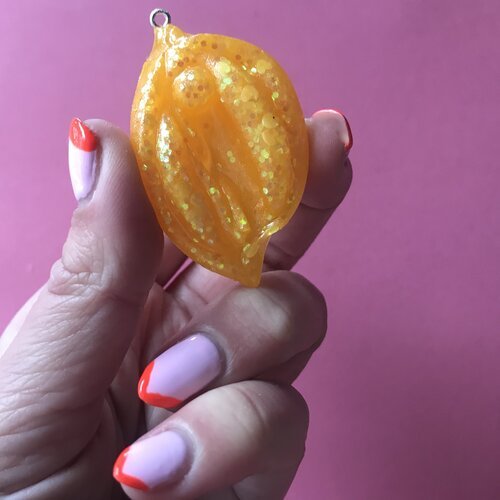 Glittergrej Tissekone nøglering - Filurfifi