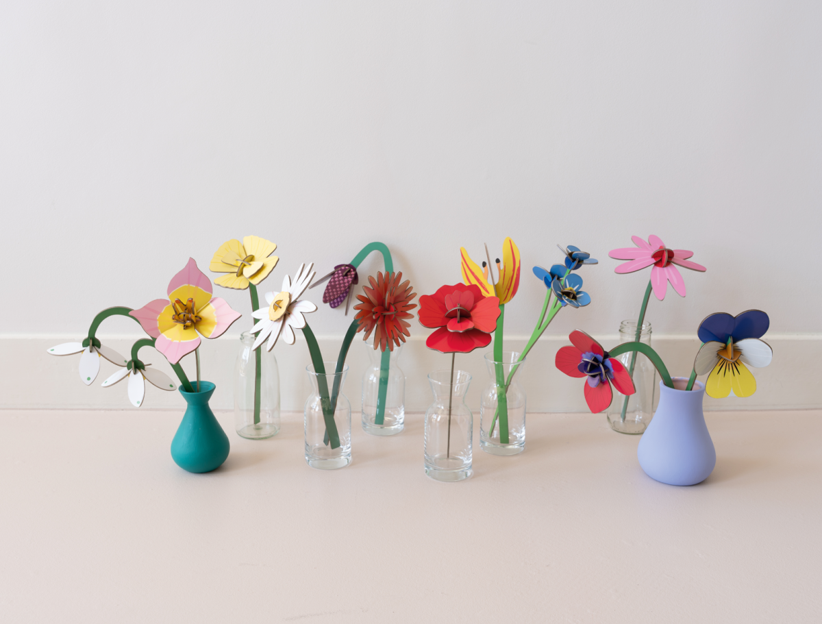 Small Everlasting Flowers - Studio ROOF