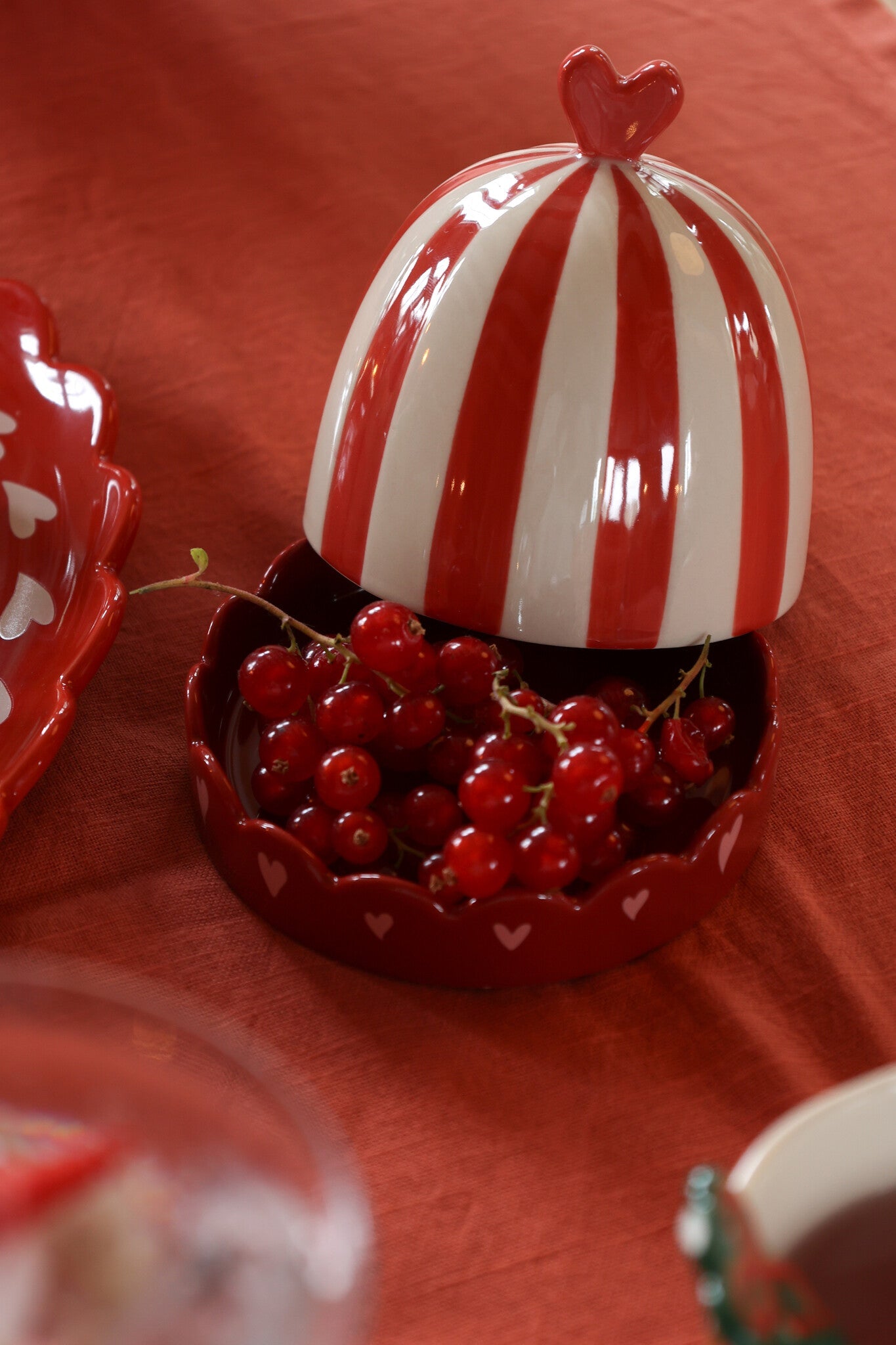 Keramikæske med striber - Filurfifi